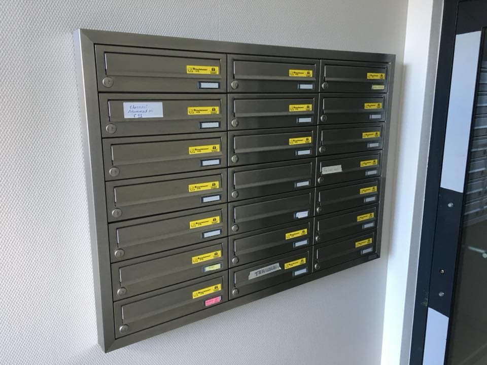 Boîtes aux lettres en saillie finition inox